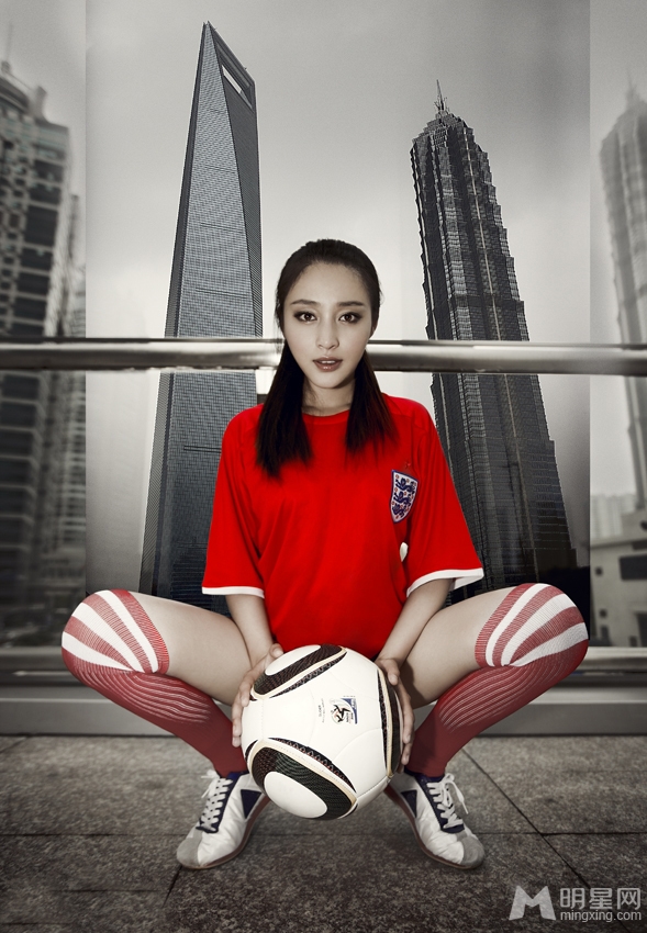 甘婷婷世界杯加油助威展现个性青春活力_图-2
