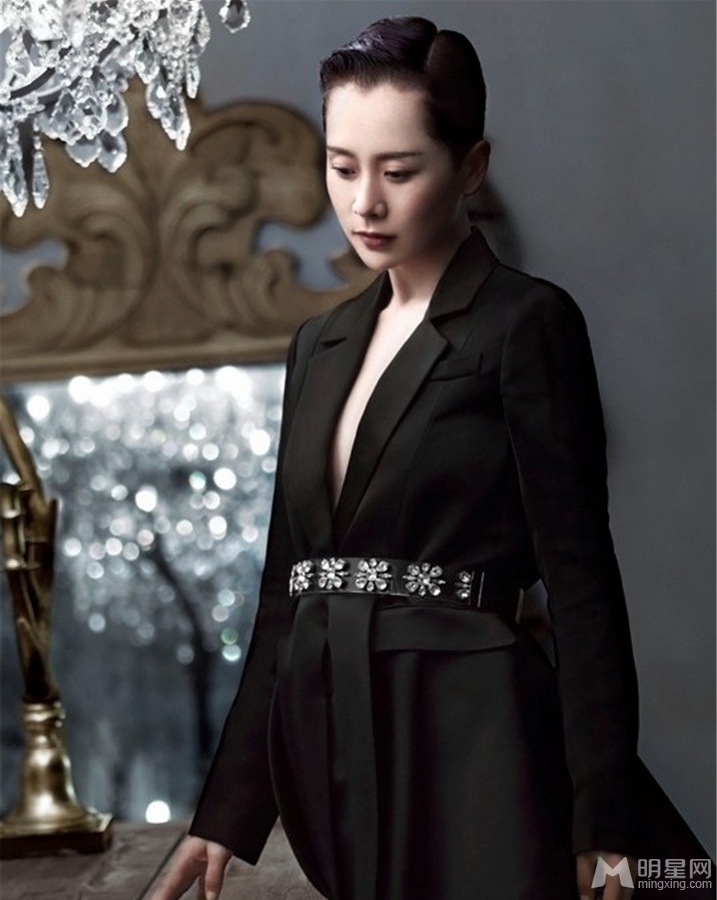 海清时尚黑白大片柔和神态彰显娇小妩媚_图-4