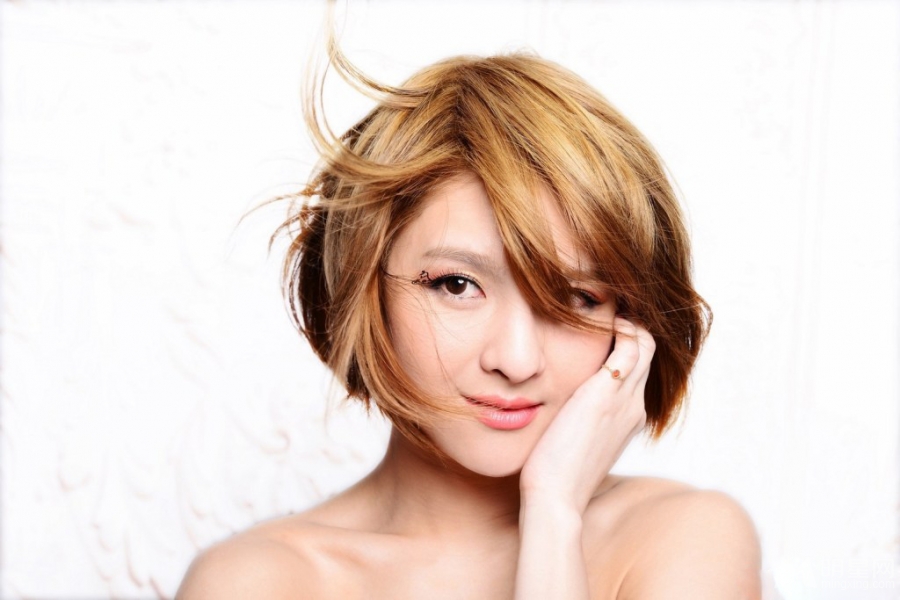 郭静新歌宣传写真曝光蝴蝶眼妆引人注目_图-3