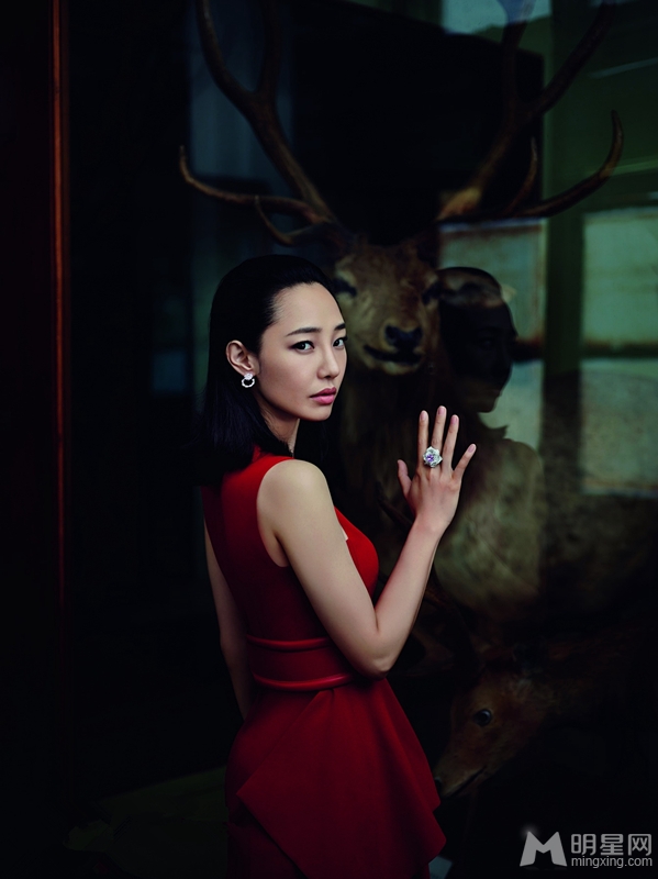 白百何冷艳登陆杂志封面尽显辣妈风采_图-7