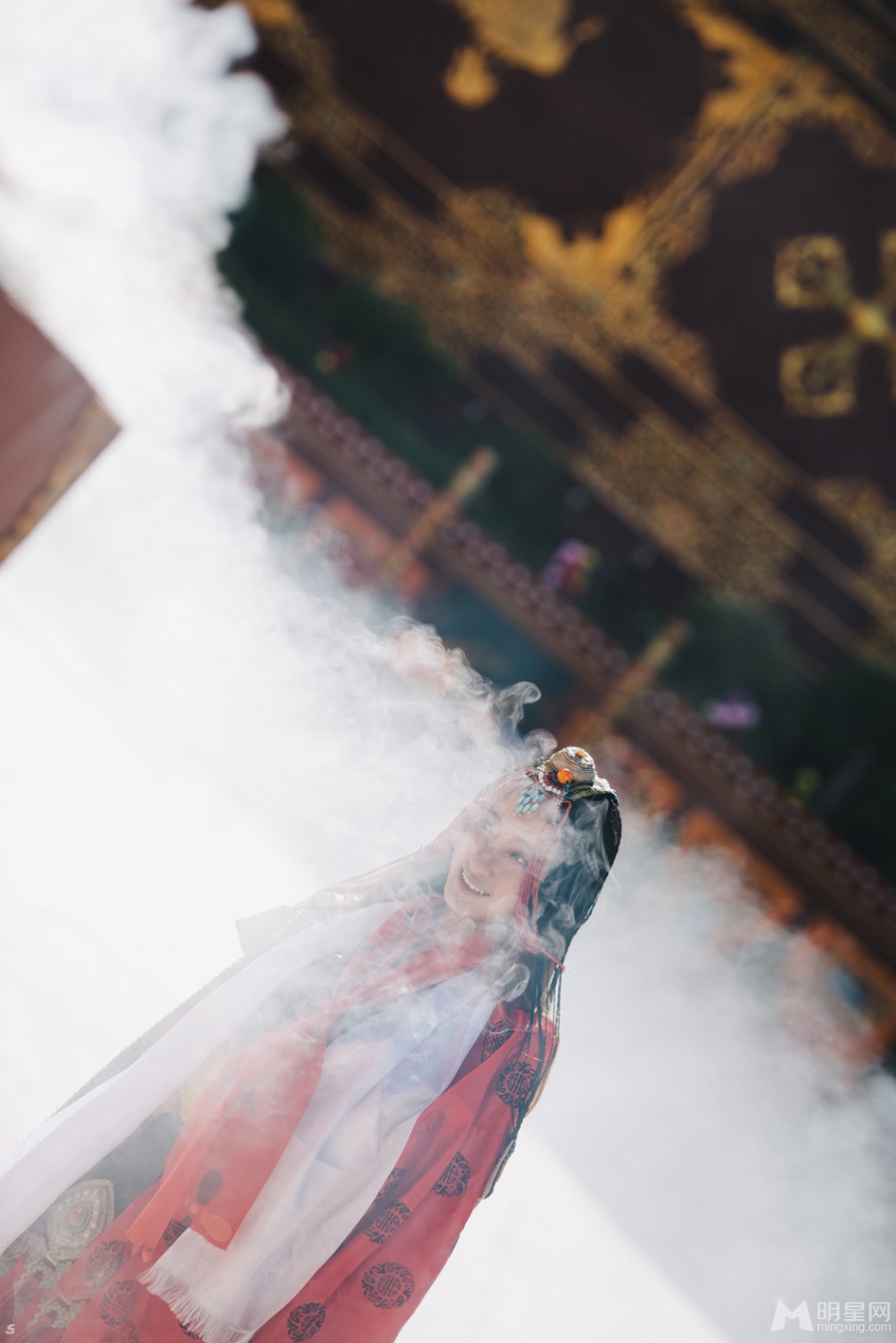 卓煜茜曝西藏风情写真笑容灿烂文艺范十足_图-5