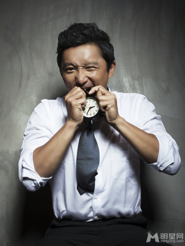 涂松岩时尚写真曝光沉稳儒雅魅力十足_图-3
