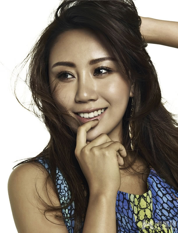 Karey天天热辣写真大秀性感小蛮腰_图-1