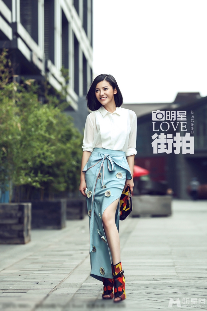 杨子姗时尚街拍曝光利落短发诠释多维度美_图-7