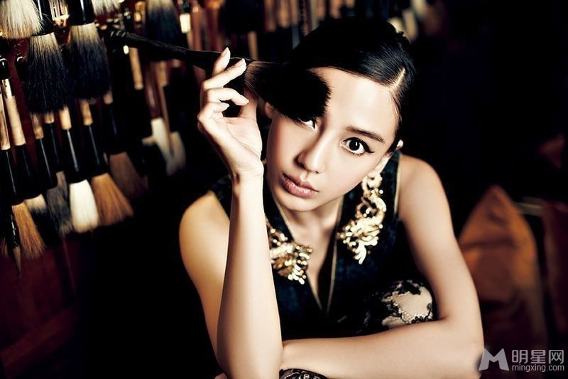 Angelababy美艳登Vogue感谢黄晓明给自己自由_图-6