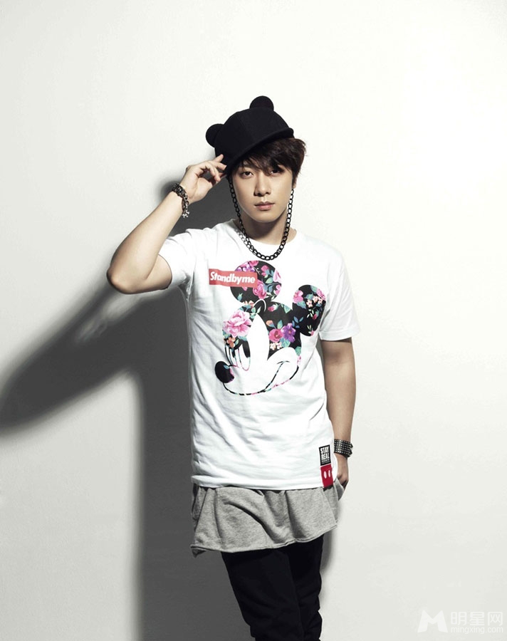 FTISLAND最新时尚写真新时代花美男_图-4