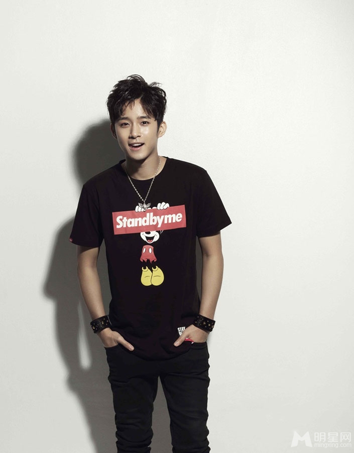 FTISLAND最新时尚写真新时代花美男_图-2