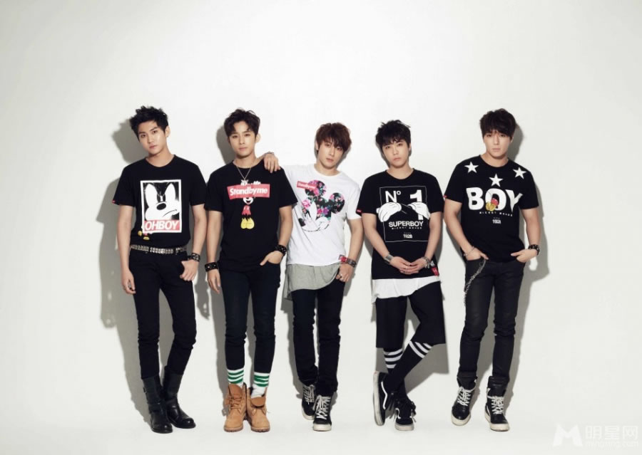 FTISLAND最新时尚写真新时代花美男_图-1