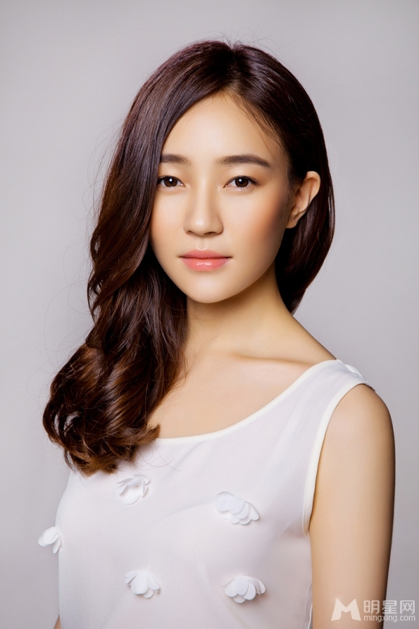 焦俊艳最新大片曝光油画质感宛若仙子_图-3