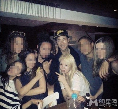 盘点韩国女神神秘男友宅男排队上天台_图-16