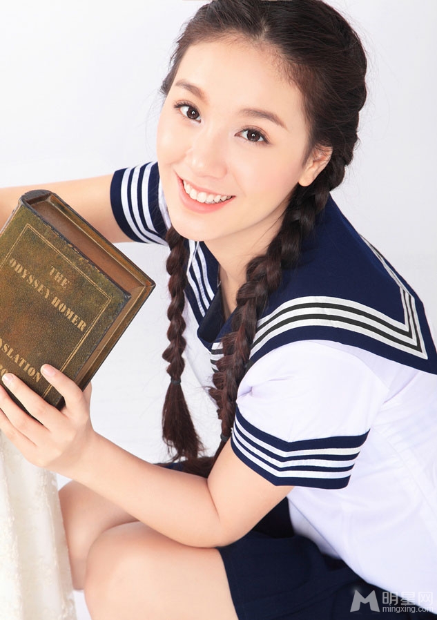 程砚秋学生制服写真青春扮相显可爱_图-5