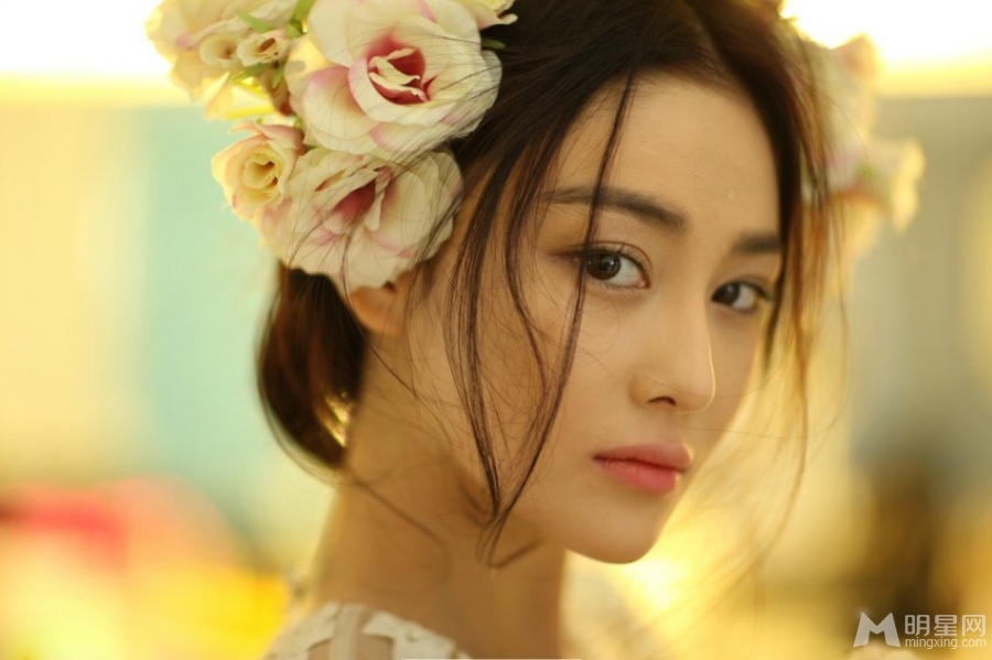 张馨予浪漫写真化身美艳花仙子_图-8