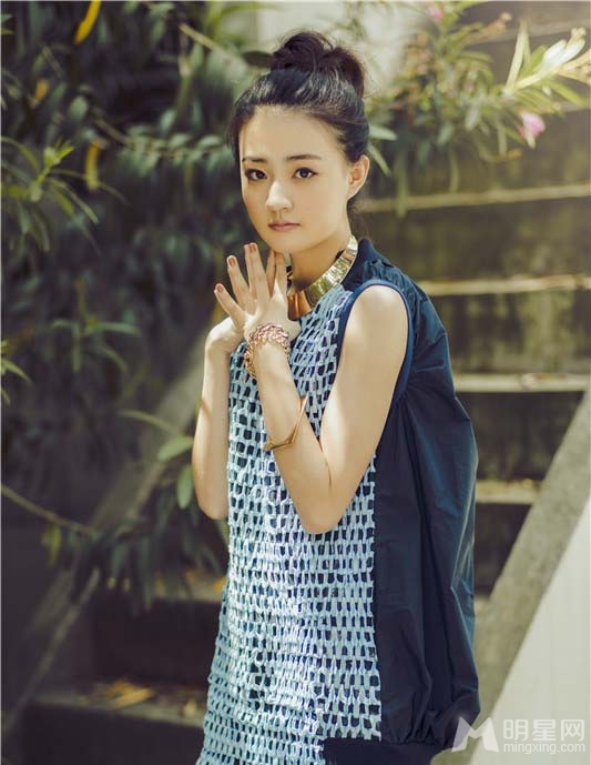 徐璐夏日时尚写真高冷个性十足_图-5