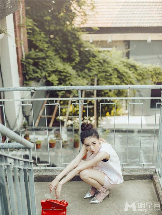徐璐夏日时尚写真高冷个性十足_图-8