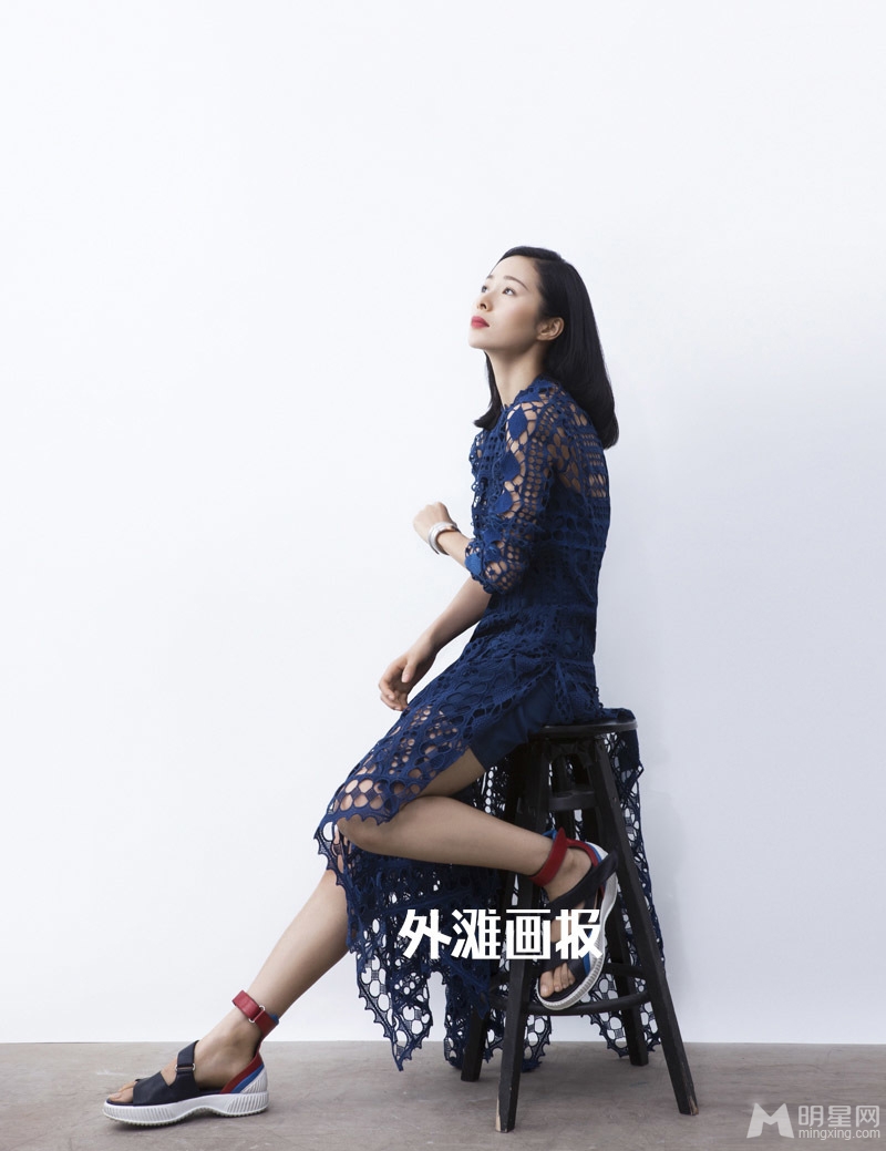江一燕红唇登杂志窈窕身姿展妩媚气质_图-3