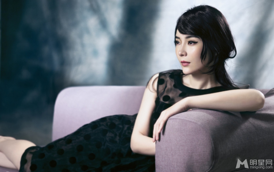陈数优雅写真复古妆容显典雅韵味_图-6