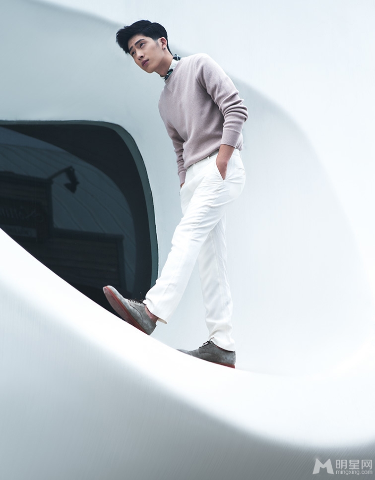井柏然阳光写真诠释暖男本色_图-2