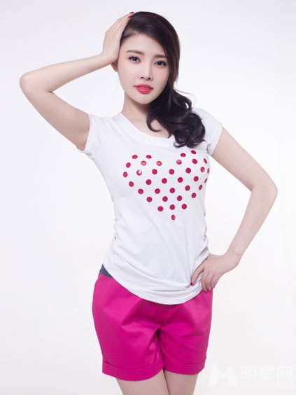 徐冬冬最新写真温婉甜美惹人怜_图-3