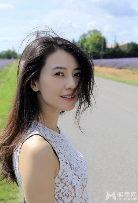 高圆圆法国薰衣草花海写真展女神自信魅力_图-5