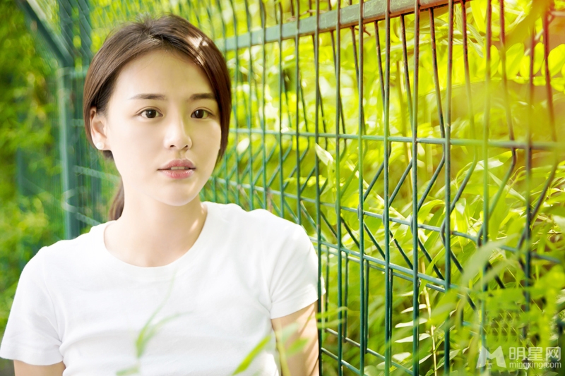 马思纯邻家女孩写真素颜出镜清纯可人_图-5