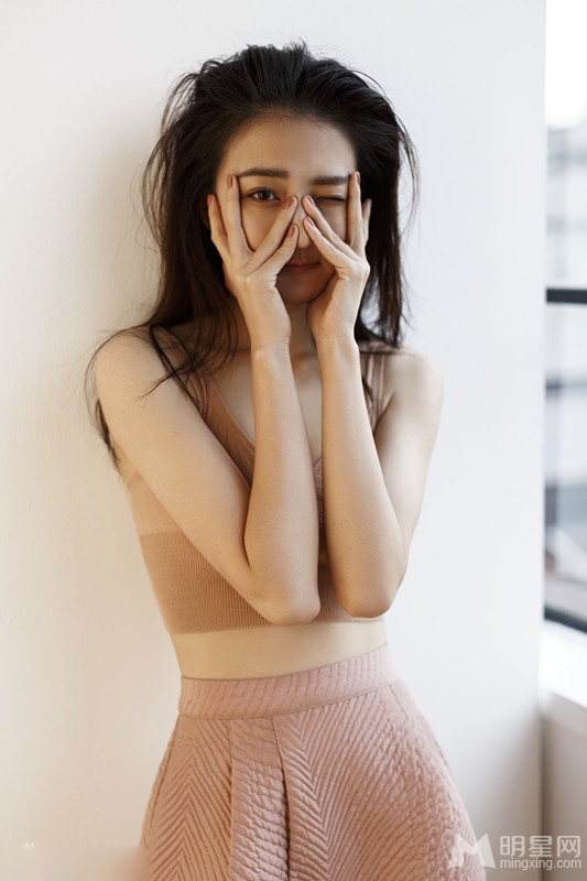 徐璐性感写真轻解罗裳展淡淡诱惑_图-4