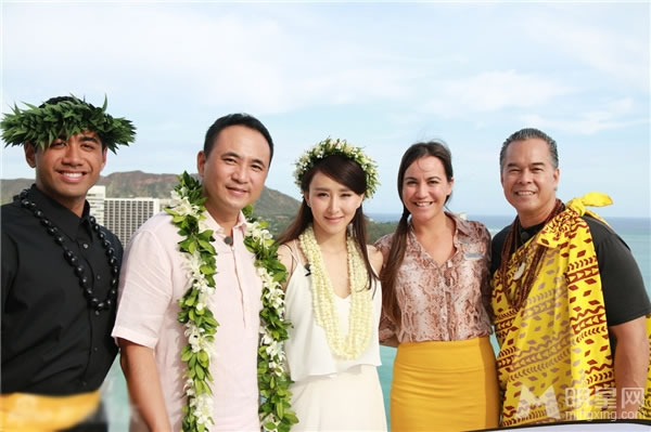 胡静夫妇夏威夷之旅甜蜜羡煞旁人_图-1