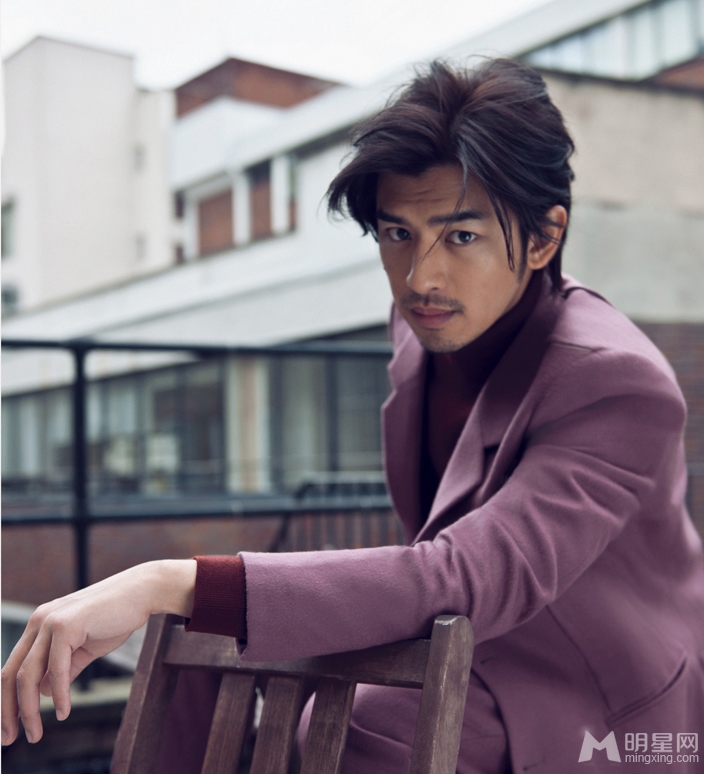陈柏霖休闲雅痞写真玩转伦敦街头时尚_图-4