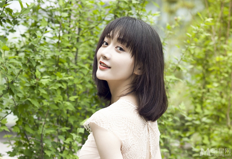 潘之琳精致写真红唇彰显俏丽容颜_图-5