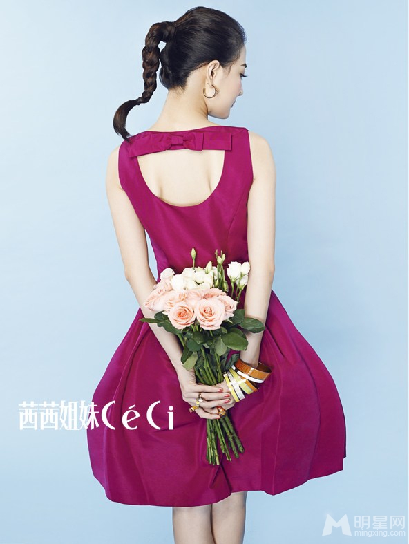 徐璐花漾写真娇羞如少女_图-4