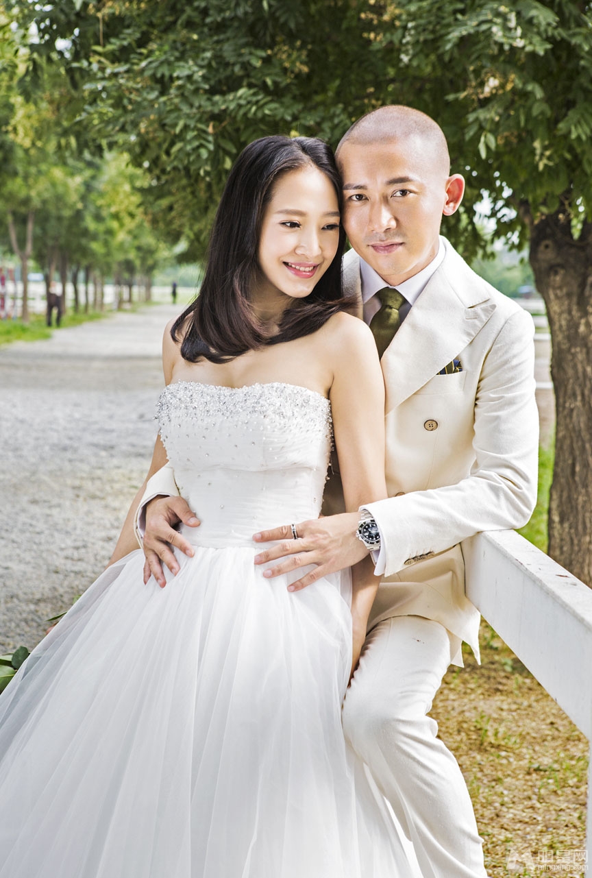 聂远秦子樾婚照曝光幸福甜蜜羡煞旁人_图-2