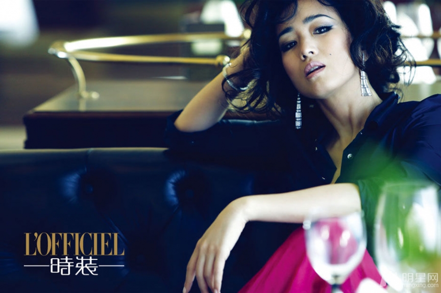 巩俐黑白写真慵懒随意尽显性感魅力_图-3