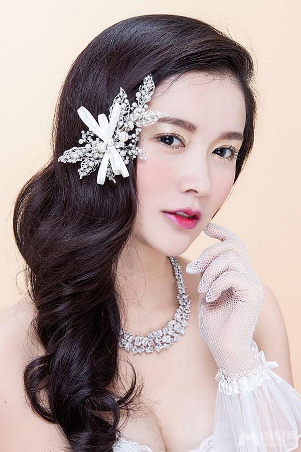演员李艾瑾最新写真妩媚妖艳获赞_图-4