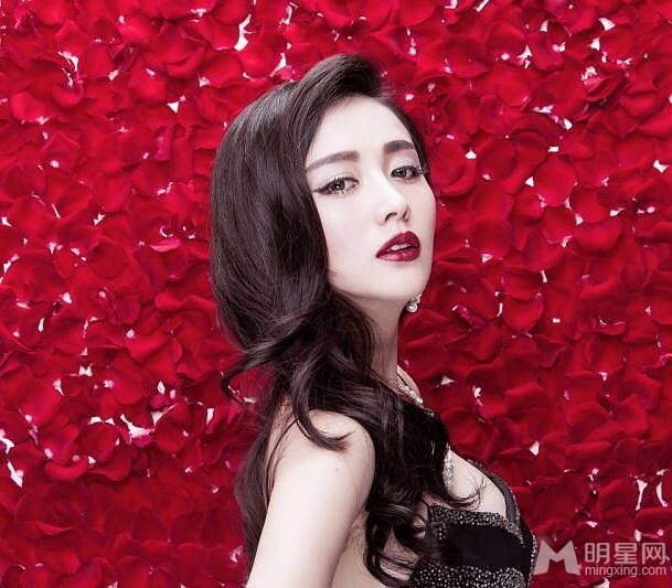 演员李艾瑾最新写真妩媚妖艳获赞_图-3