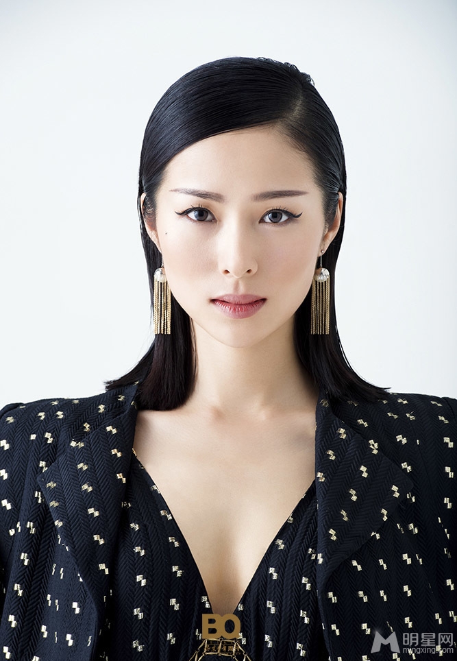 江一燕最新写真另类气场诠释个性文艺女_图-4
