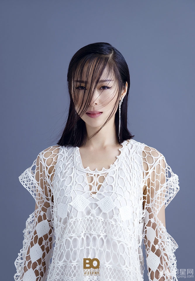 江一燕最新写真另类气场诠释个性文艺女_图-3