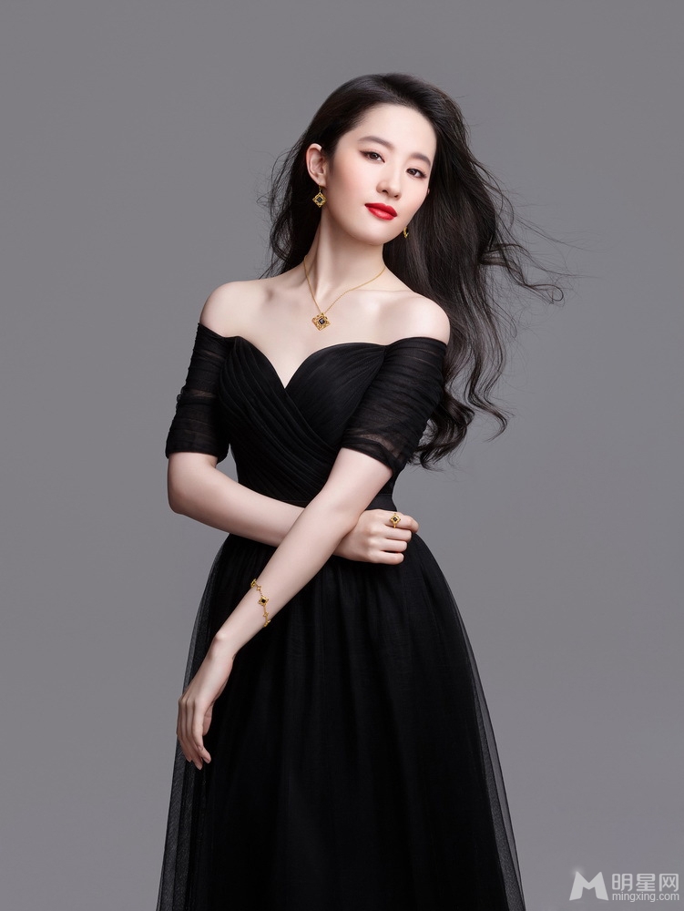 刘亦菲奢华珠宝写真透白肌肤衬华贵首饰_图-2