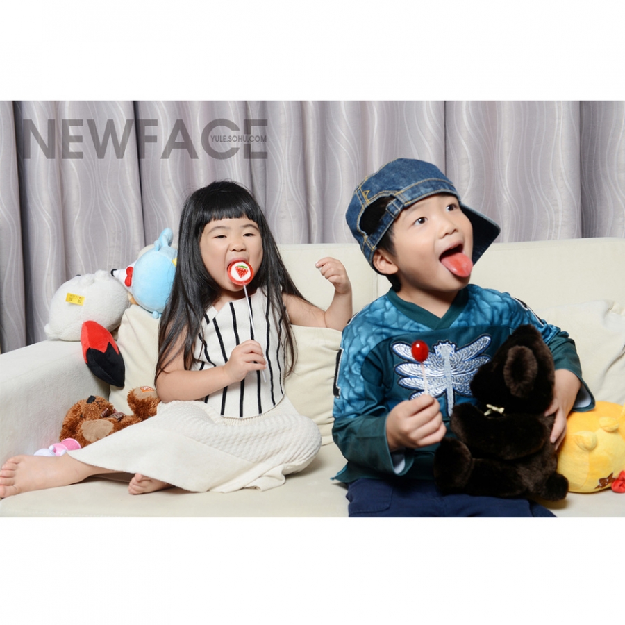 Grace姐姐和Joe哥哥童趣写真萌态十足逗乐现场_图-11
