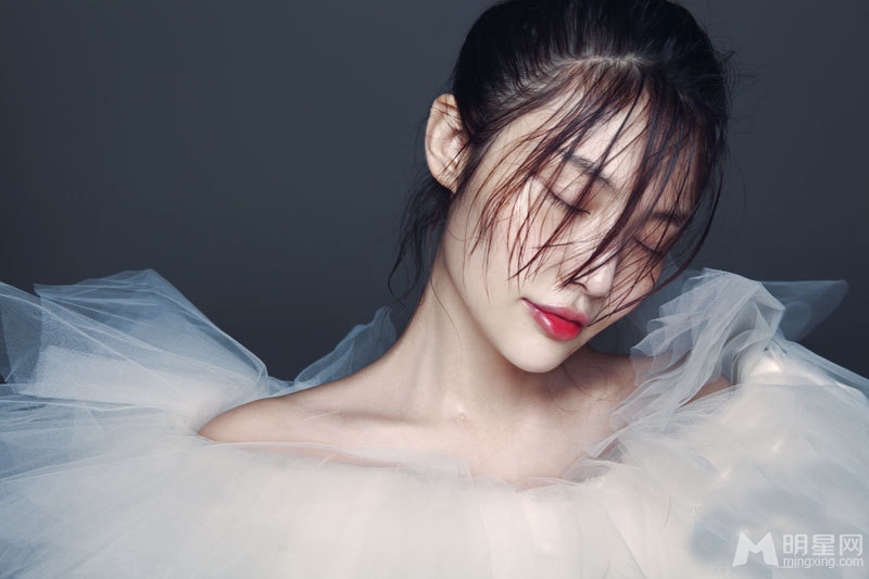 徐冬冬另类婚纱写真造型唯美独特_图-6