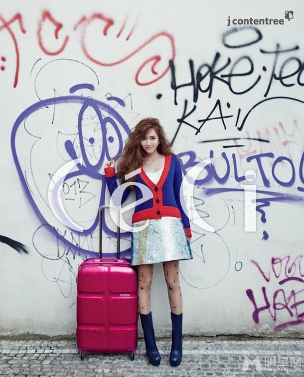 韩星Jessica最新写真凌乱长发慵懒身姿_图-3