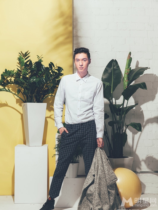 安钧璨潮流写真大展潮男魅力_图-6