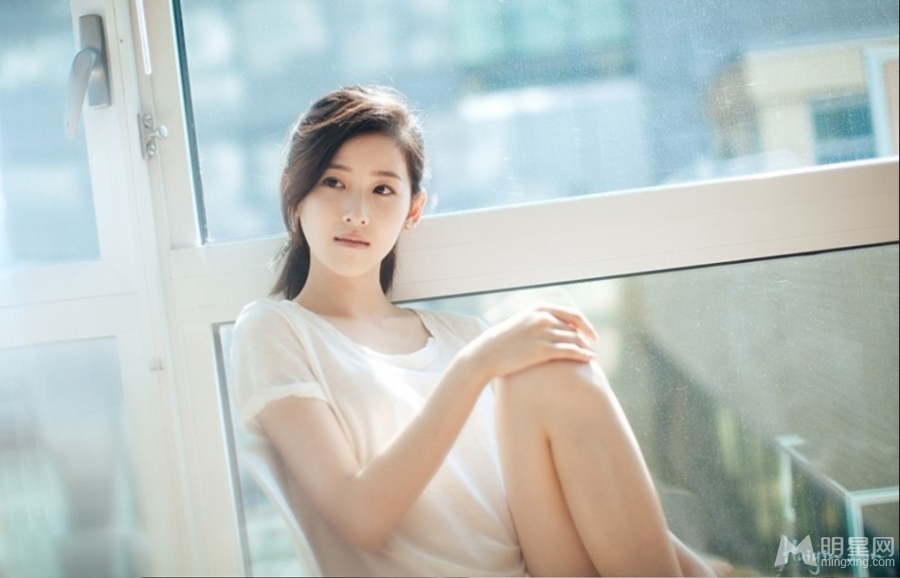 奶茶妹妹清纯写真无辜双眸尽显文艺范_图-4