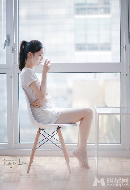 奶茶妹妹清纯写真无辜双眸尽显文艺范_图-6