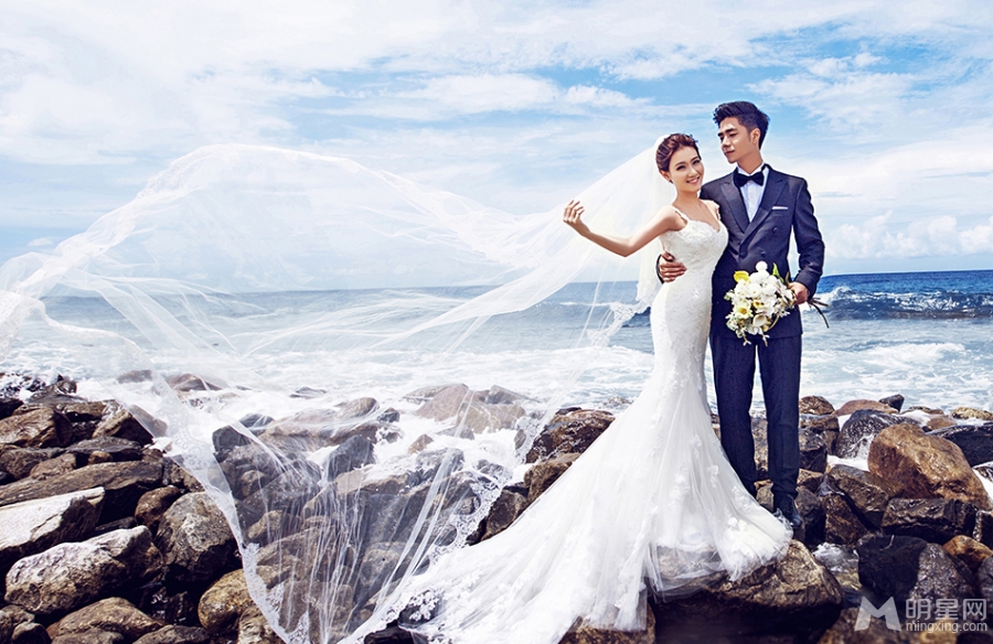 袁成杰携妻远赴马尔代夫拍摄浪漫唯美婚纱照_图-8