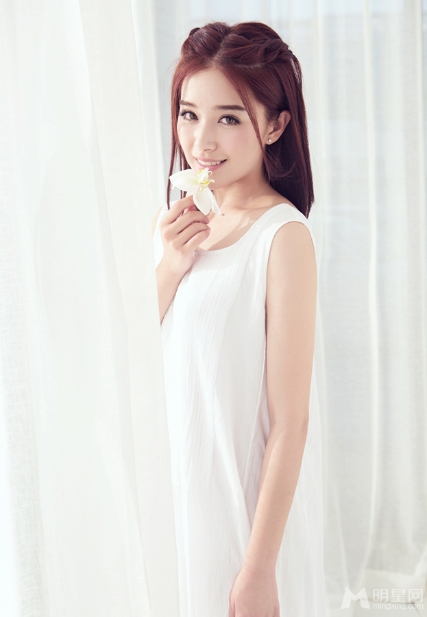 阚清子清新写真笑容明媚_图-3