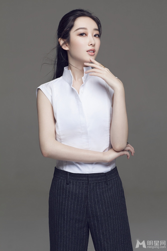 蒋梦婕帅气写真尽展迷人锁骨_图-5