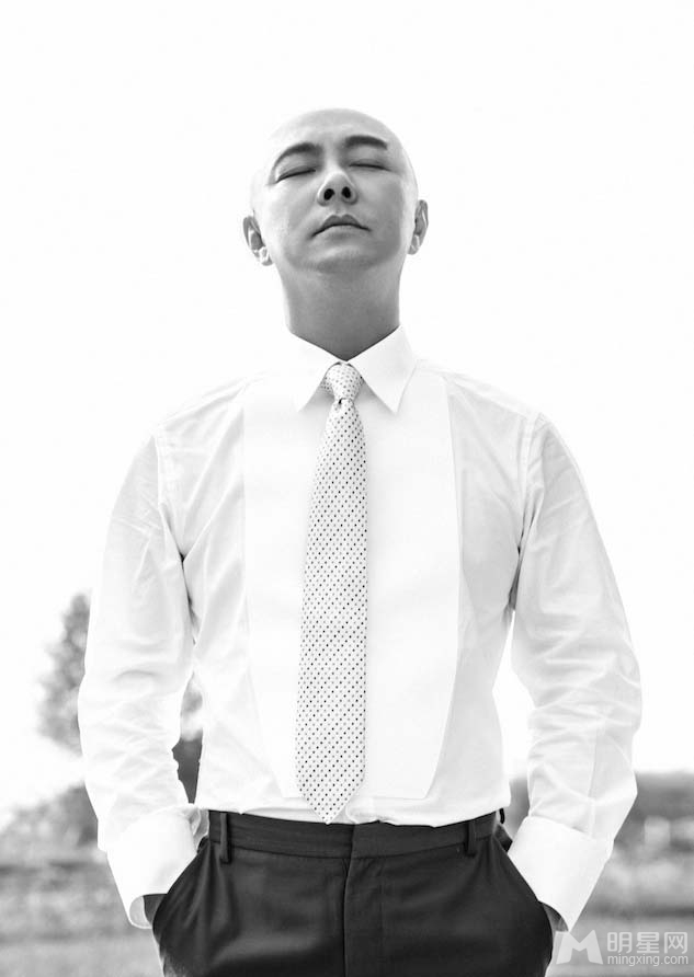 张卫健时尚写真曝光尽展熟男魅力_图-5