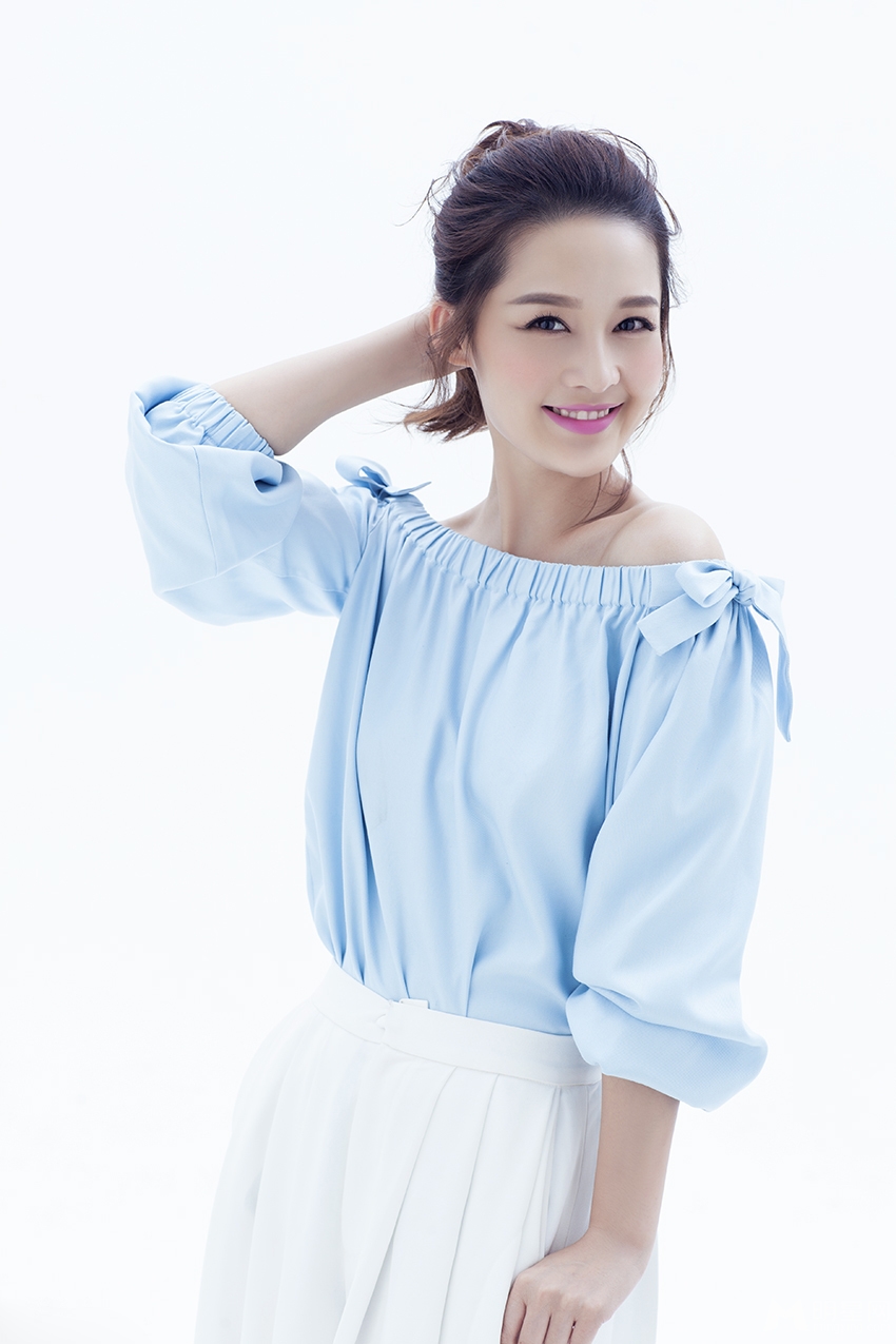 李沁最新写真曝光小露香肩秀性感_图-2