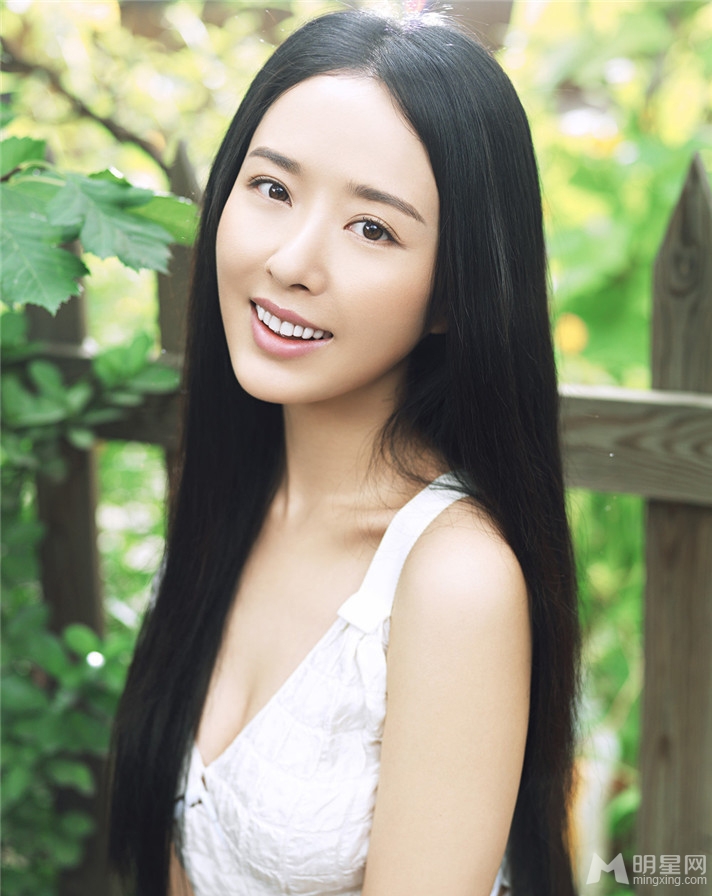 颜丹晨田园写真曝光大展笑颜娇美动人_图-9