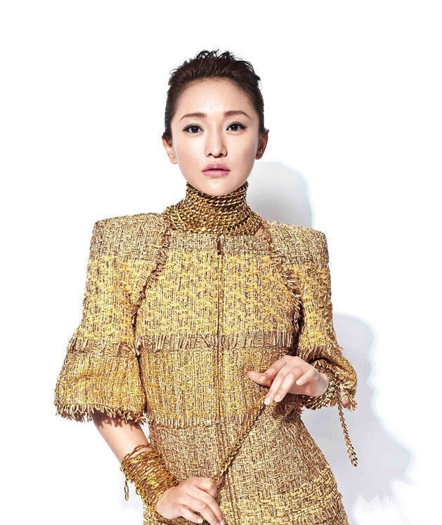 人妻周迅低胸登封面造型百变亮瞎眼_图-6