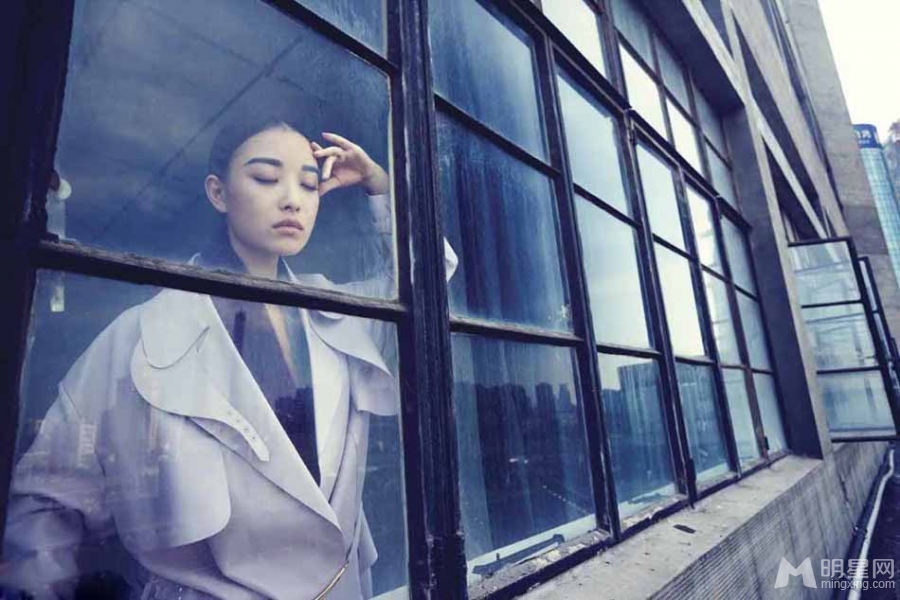 倪妮美艳时尚大片高冷干练尽显魅惑_图-4